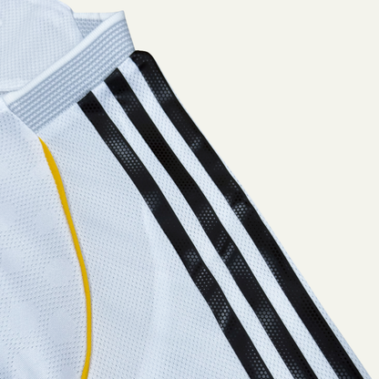 Real Madrid 2025/26 Local Versión Jugador