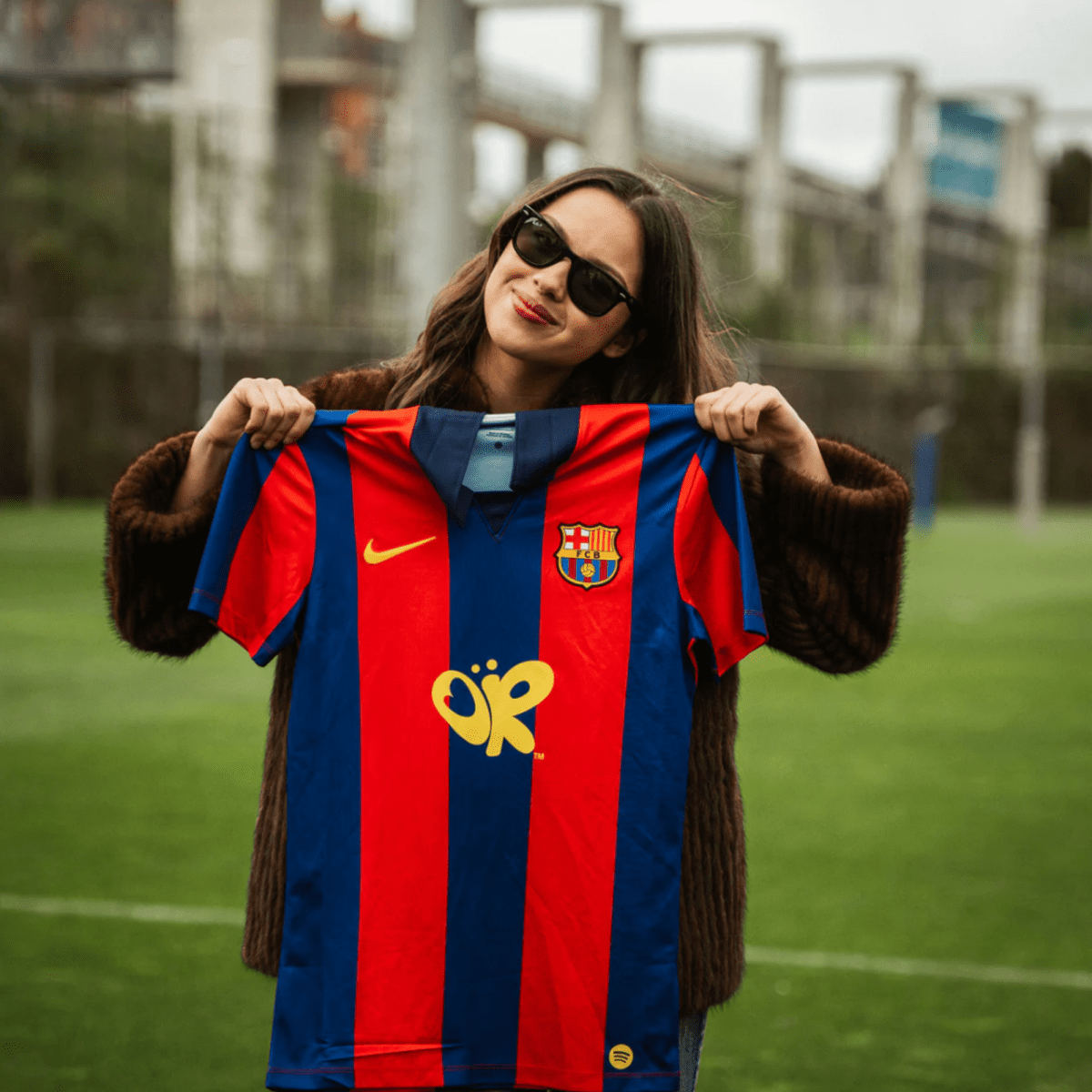 FC Barcelona x Olivia Rodrigo 2025/26 | Edición Limitada - Fifas Club