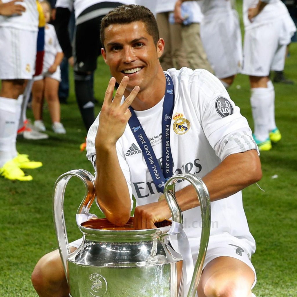 Real Madrid 2015/16 Local - Fifas Club
