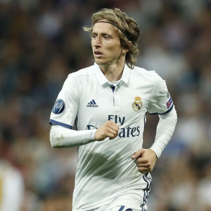 Real Madrid 2016/17 Local - Fifas Club