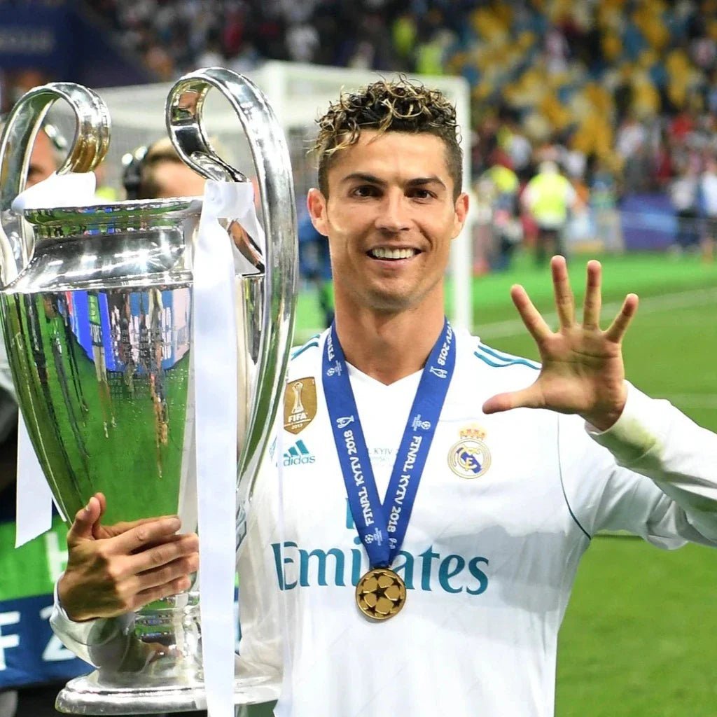 Real Madrid 2017/18 Local - Fifas Club