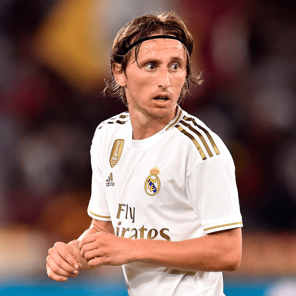 Real Madrid 2019/20 Local - Fifas Club