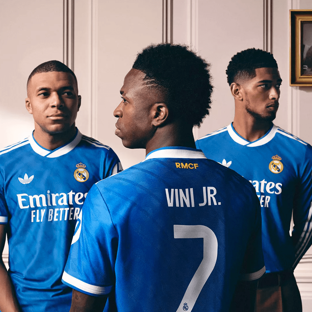 Real Madrid 2025/26 Tercera Versión Jugador - Fifas Club