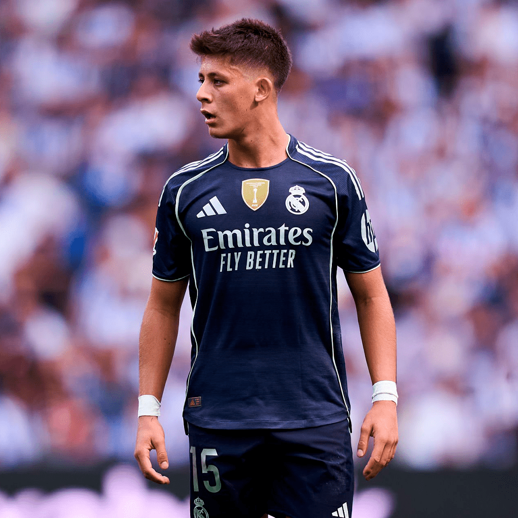 Real Madrid 2025/26 Visitante - Fifas Club