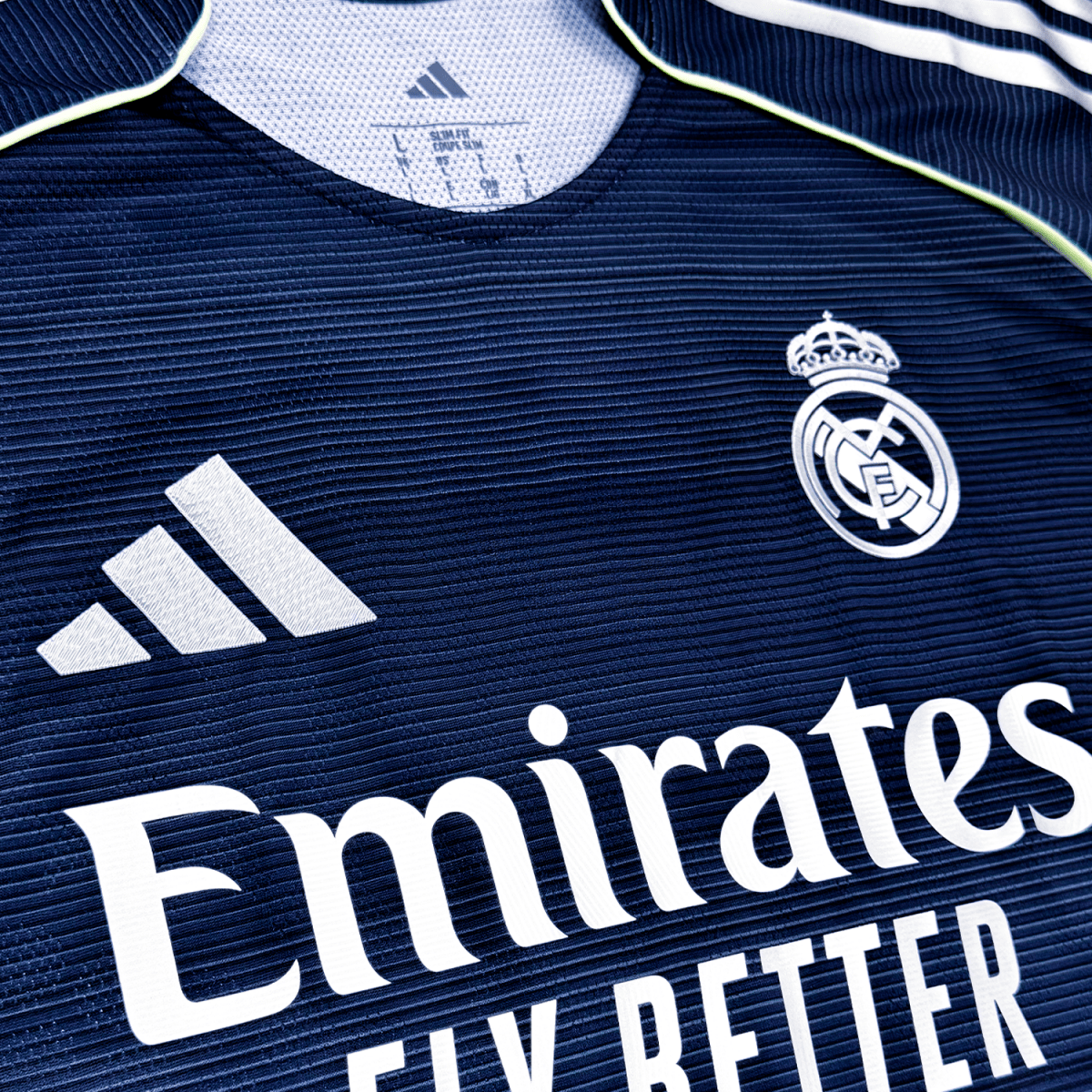 Real Madrid 2025/26 Visitante Versión Jugador - Fifas Club